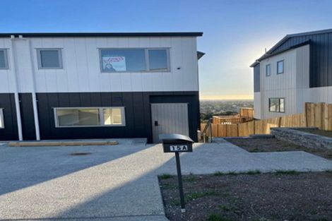 Photo of property in 15a Crestview Rise, Papakura, 2110