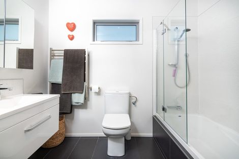 Photo of property in 31 Mcentee Road, Waitakere, Auckland, 0816