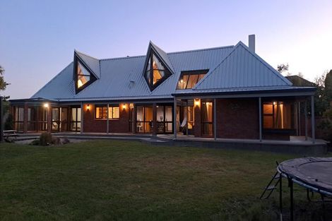 Photo of property in 17 Hind Place, Hokowhitu, Palmerston North, 4410