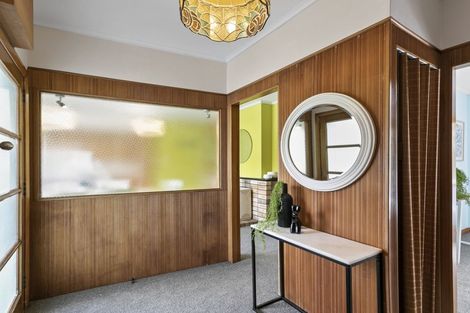 Photo of property in 8 Miles Crescent, Newlands, Wellington, 6037