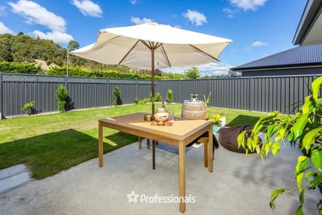 Photo of property in 21 Salisbury Crescent, Wallaceville, Upper Hutt, 5018