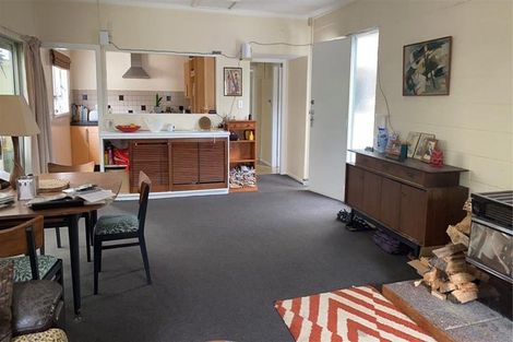 Photo of property in 16 Dale Road, Raumati South, Paraparaumu, 5032