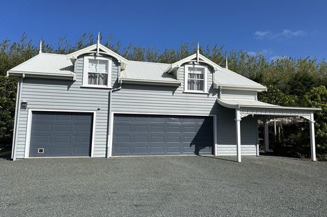 Photo of property in 36 James Mackie Road, Helensville, 0875