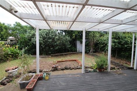 Photo of property in 2/7 Roslyn Road, Mount Wellington, Auckland, 1060