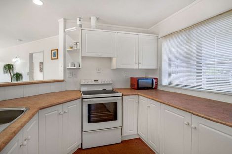 Photo of property in 1/114 The Circle, Manly, Whangaparaoa, 0930