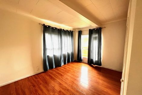Photo of property in 37 Awaruku Road, Torbay, Auckland, 0630
