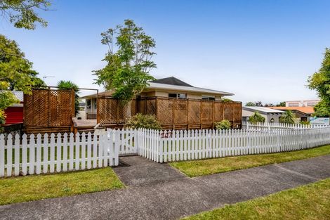 Photo of property in 147 Govett Avenue, Frankleigh Park, New Plymouth, 4310