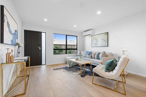 Photo of property in 8a Claridge Street, Glen Eden, Auckland, 0602