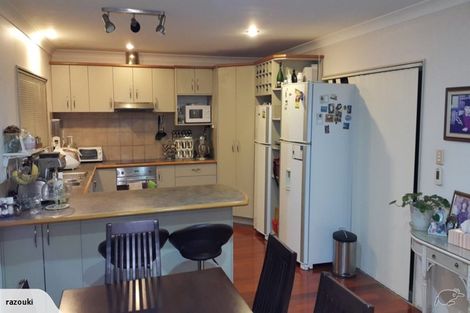 Photo of property in 6 Black Teal Close, Unsworth Heights, Auckland, 0632