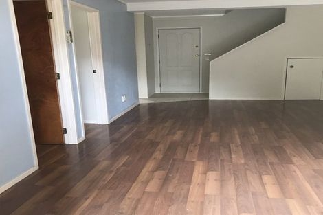 Photo of property in 4 Coubray Place, Botany Downs, Auckland, 2010