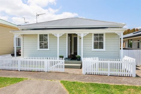 Photo of property in 102 Mackay Street, Thames, 3500