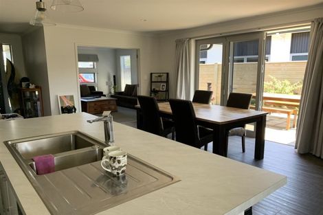 Photo of property in 553 Grenada Street, Papamoa Beach, Papamoa, 3118