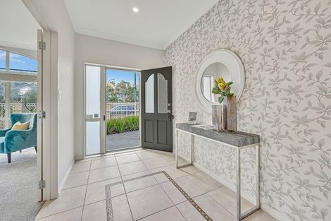 Photo of property in 43 Lansell Drive, East Tamaki Heights, Auckland, 2016