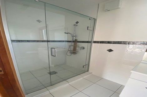 Photo of property in 5-7 Mahoe Street, Eastbourne, Lower Hutt, 5013