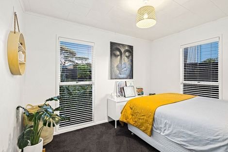 Photo of property in 160 Colwill Road, Massey, Auckland, 0614