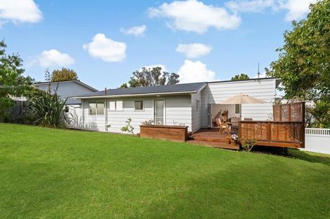 Photo of property in 1/133 Edmonton Road, Te Atatu South, Auckland, 0610
