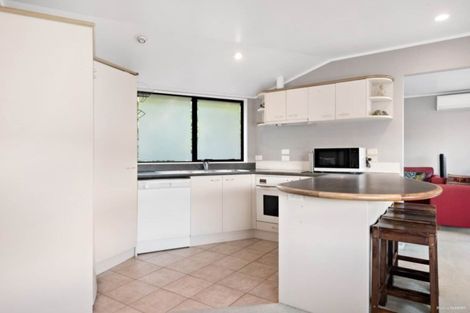 Photo of property in 2/4 Mercury Lane, Windsor Park, Auckland, 0632