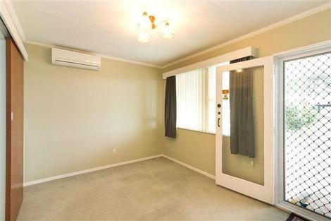 Photo of property in 6a Hollows Crescent, Takaro, Palmerston North, 4412