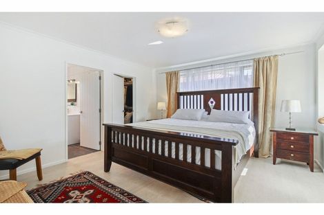 Photo of property in 107 High Street, Oxford, 7430