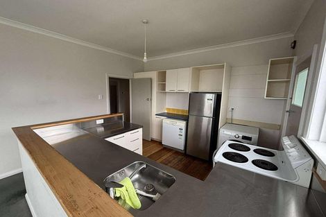 Photo of property in 11 Alexandra Road, Roseneath, Wellington, 6021