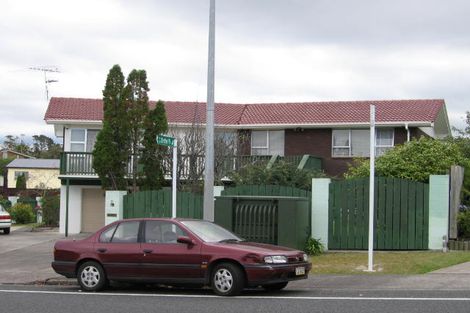 Photo of property in 51 Butterworth Drive, Glendene, Auckland, 0602