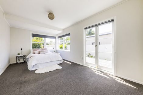 Photo of property in 24a Blanes Road, Weymouth, Auckland, 2103