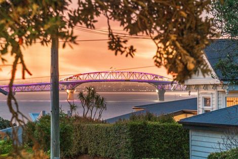 Photo of property in 58 Stanley Point Road, Stanley Point, Auckland, 0624