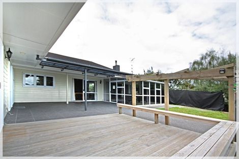Photo of property in 54 Kawiu Road, Levin, 5510