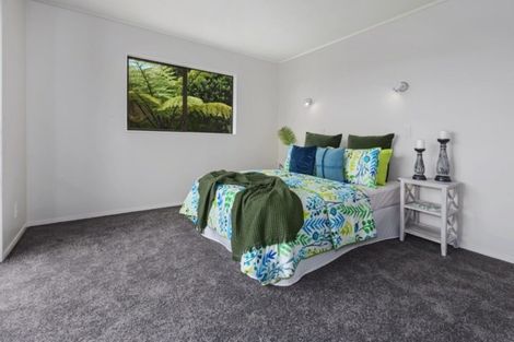 Photo of property in 14 Solway Place, Papakowhai, Porirua, 5024