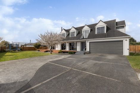 Photo of property in 14 Okarito Avenue, Levin, 5510