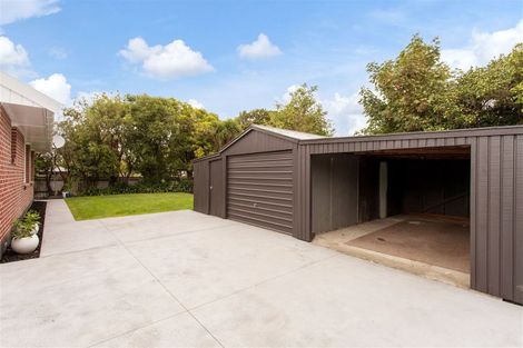 Photo of property in 121 Blighs Road, Papanui, Christchurch, 8053