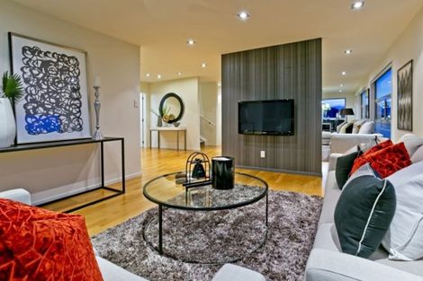 Photo of property in 5 Kilear Close, Pinehill, Auckland, 0632