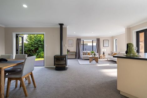 Photo of property in 10a Stewart Crescent, Hokowhitu, Palmerston North, 4410