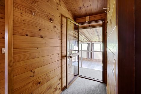 Photo of property in 33 Kowhai Street, Inglewood, 4330