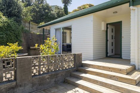 Photo of property in 1 The Spinney, Titahi Bay, Porirua, 5022