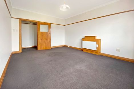 Photo of property in Ionian Flats, 123-125 Brougham Street, Mount Victoria, Wellington, 6011