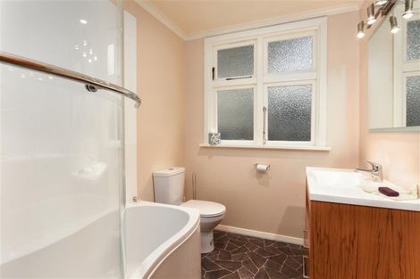 Photo of property in 36 Easther Crescent, Kew, Dunedin, 9012