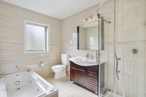 Photo of property in 12 Beatrice Place, Flat Bush, Auckland, 2016