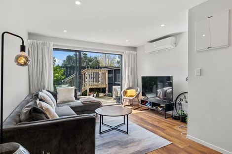 Photo of property in 8/36 Kaipatiki Road, Glenfield, Auckland, 0629