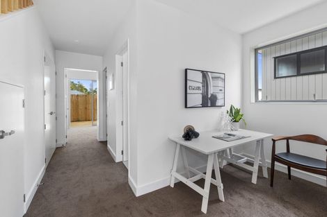 Photo of property in 55 Evans Road, Glen Eden, Auckland, 0602