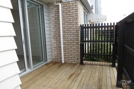 Photo of property in 21 Ceramic Lane, New Lynn, Auckland, 0600