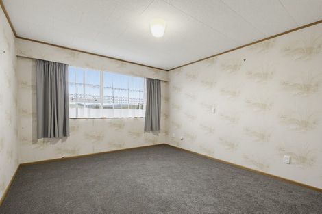Photo of property in 6 Dominica Crescent, Grenada Village, Wellington, 6037