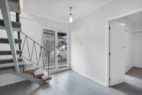 Photo of property in 3/120 Titirangi Road, New Lynn, Auckland, 0600