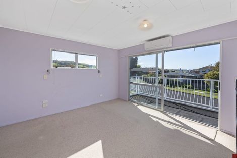 Photo of property in 7 Reeves Road, Acacia Bay, Taupo, 3330
