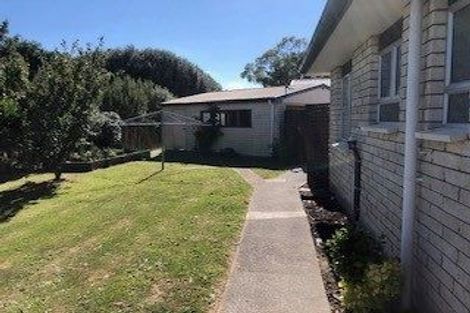 Photo of property in 43 Meadowbrook Drive, Cloverlea, Palmerston North, 4412
