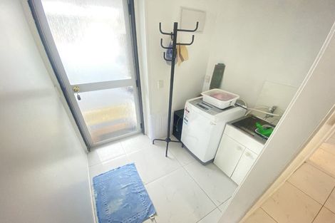 Photo of property in 2/18 Kennington Drive, Clendon Park, Auckland, 2103