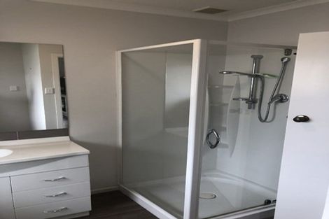 Photo of property in 27 Howden Road, Fairfield, Hamilton, 3214