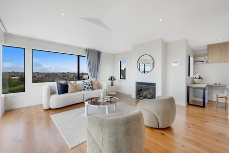 Photo of property in 2/152 Clovelly Road, Bucklands Beach, Auckland, 2012