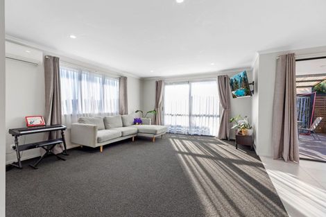 Photo of property in 15 Oka Street, Papamoa Beach, Papamoa, 3118