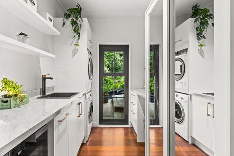 Photo of property in 55 Breadalbane Avenue, Havelock North, 4130